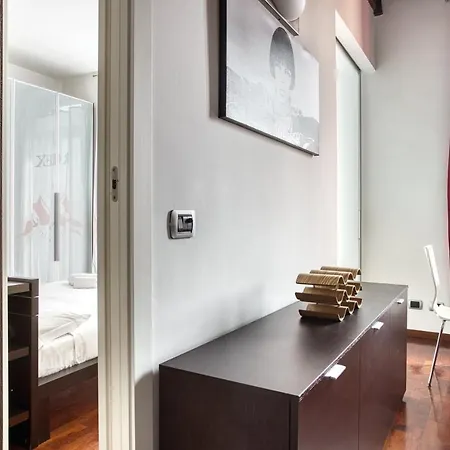 Joivy Charming In The Heart Of Isola District Apartamento Milán