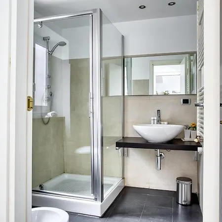 Joivy Charming In The Heart Of Isola District Milano
